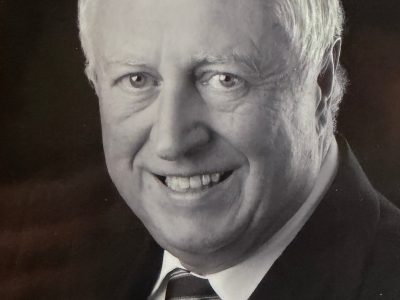 William W. Stetson, 84, Navy veteran and banker