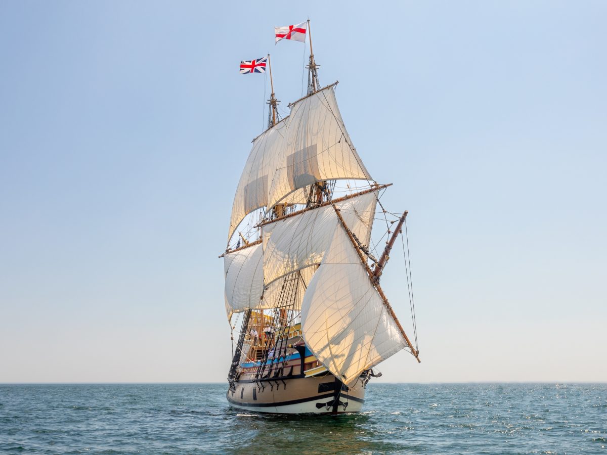 Mayflower II sets sail for Boston’s tall ship parade